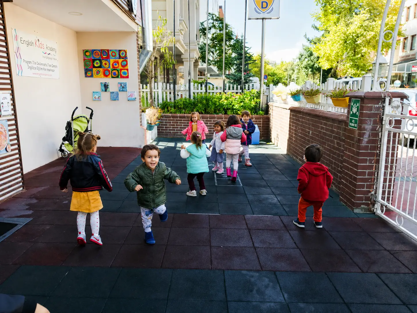 Tanışma randevusu — okul ortamı